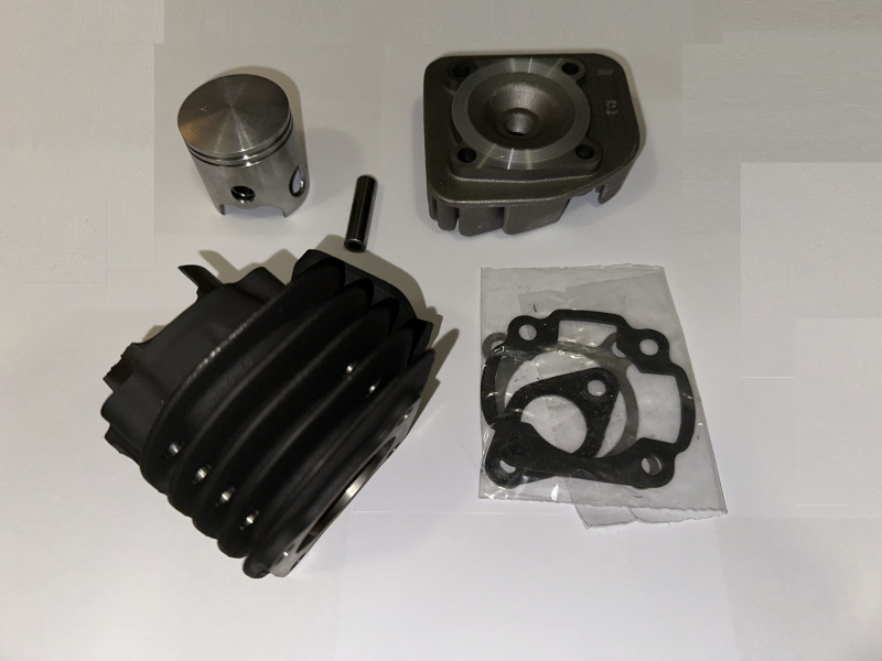 Robogó Alkatrész: Minarelli Hengerszett (70 ccm)