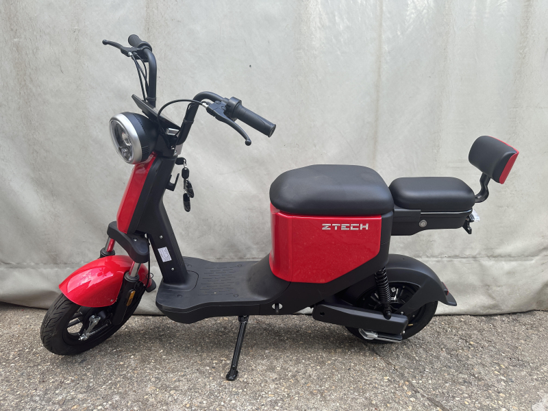 Z-Tech ZT-05A U3 Elektromos Robogó (Piros Színben) (Kategória: L1e-B 25km/h)